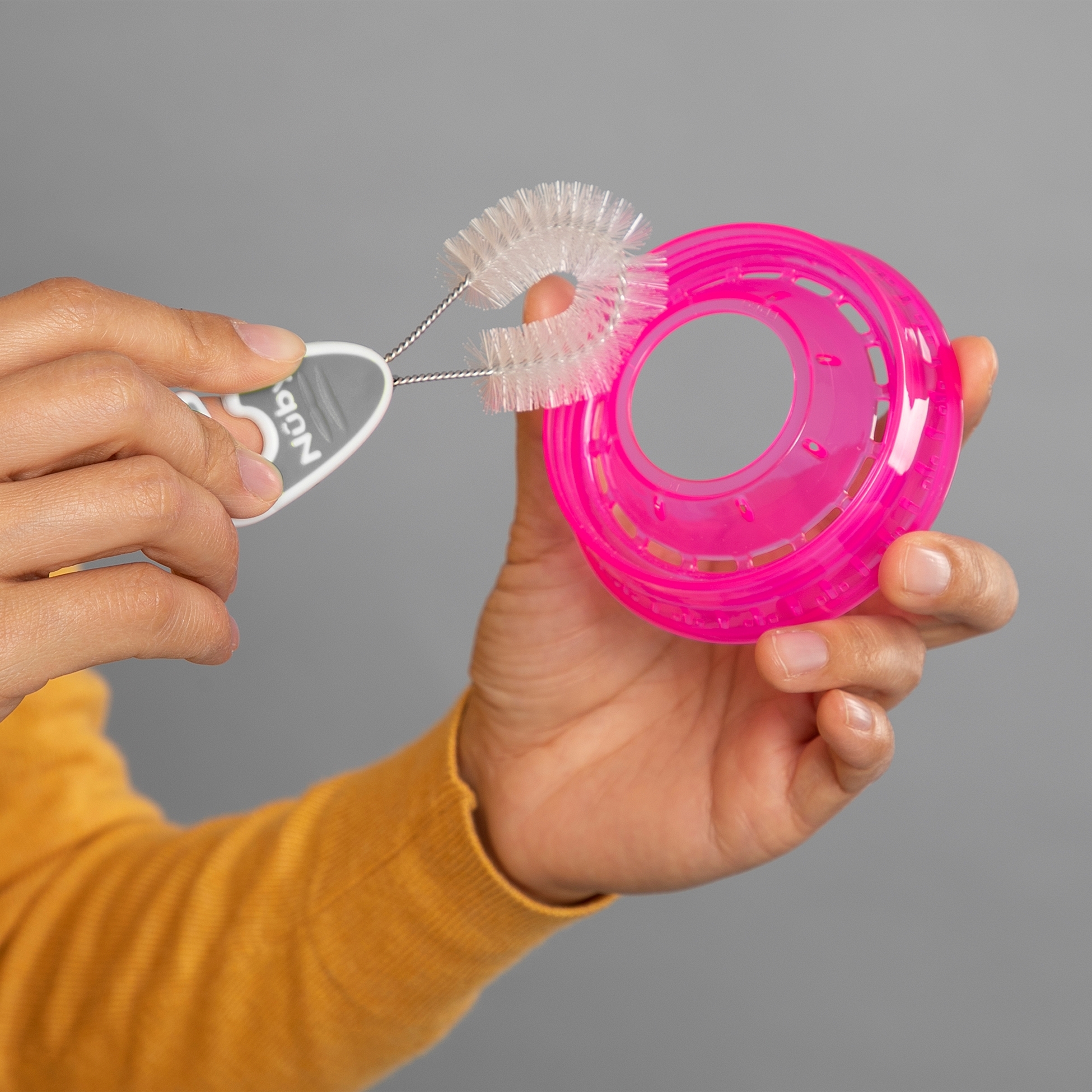 Nuby Australia. Bottle & Cup Cleaning Brush Set